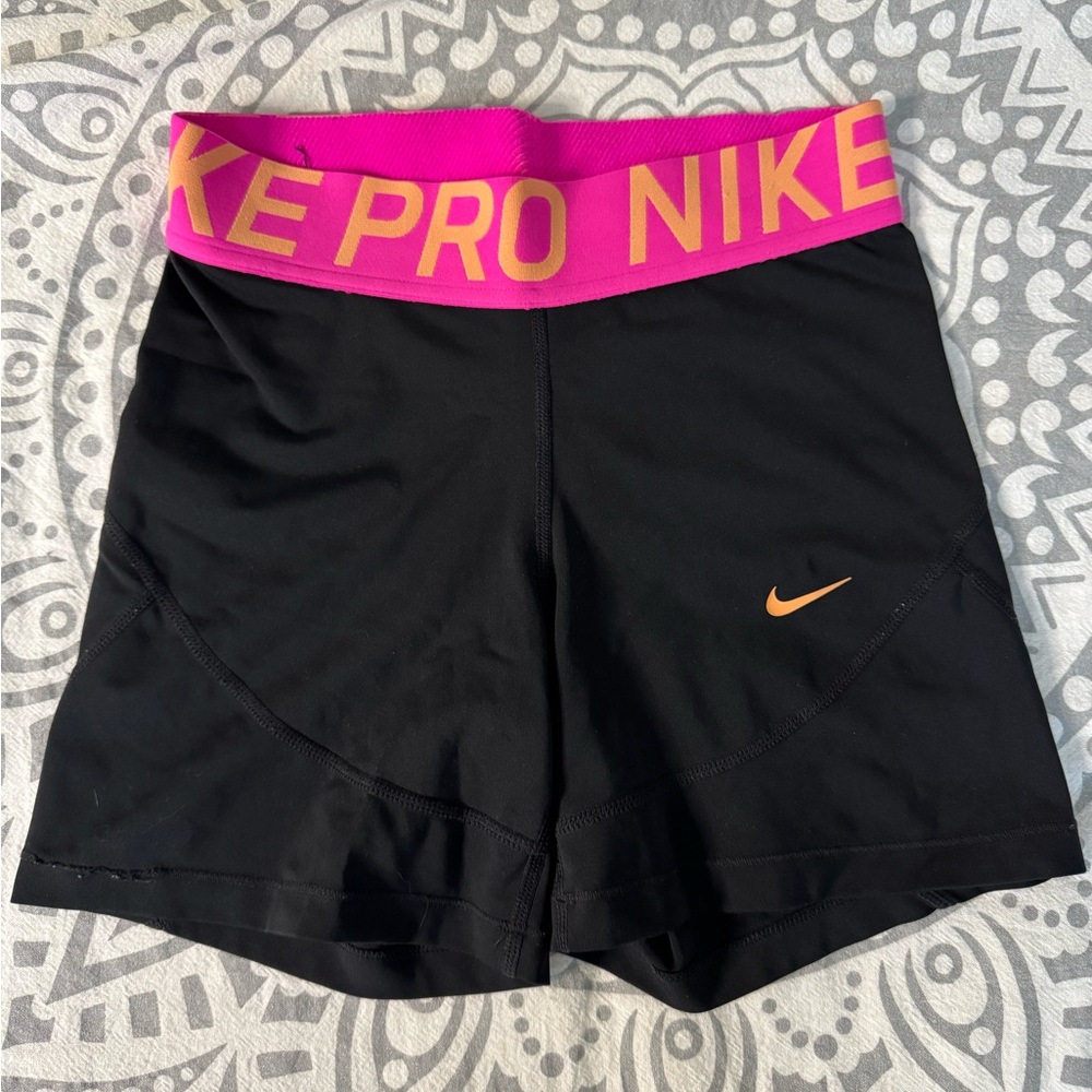 Nike Women's Bike shorts 4” - Picture 1 of 3